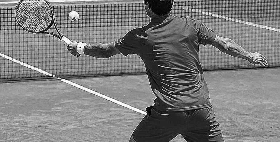 पेनी मूर: खाली स्कोरबोर्ड, भरा बहीखाता — WTA की वह संस्थापक जिसका योगदान कभी नापा नहीं गया